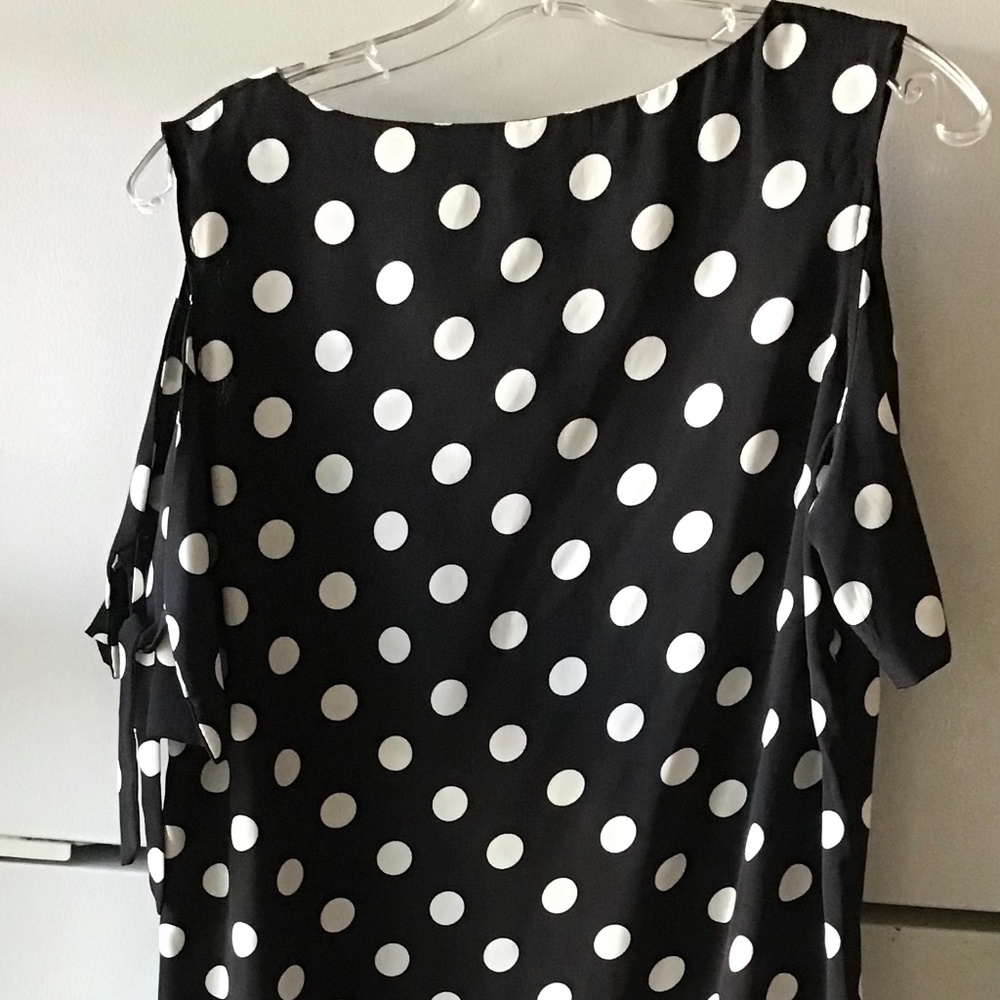 Cold shoulder boat neck chiffon polka dot dress 35” long  size M